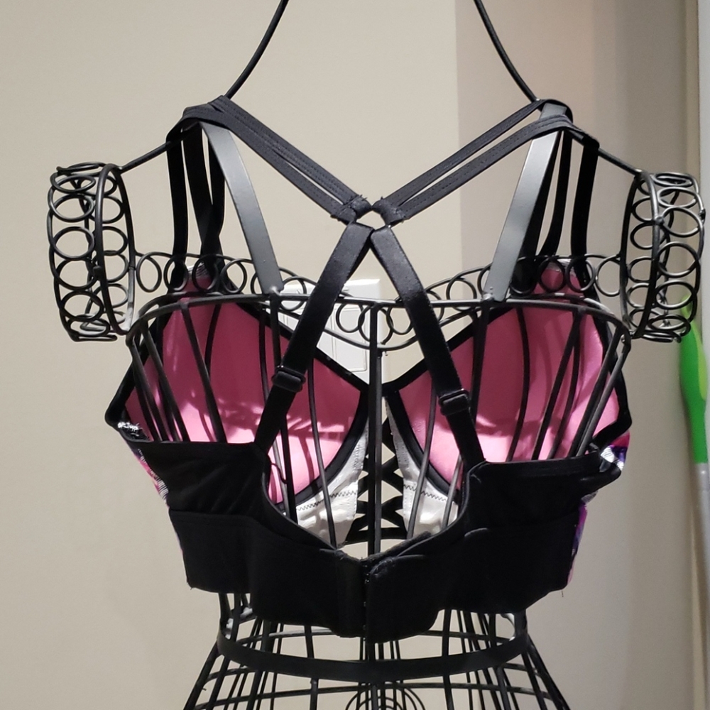 Bra - Picture 6 of 7